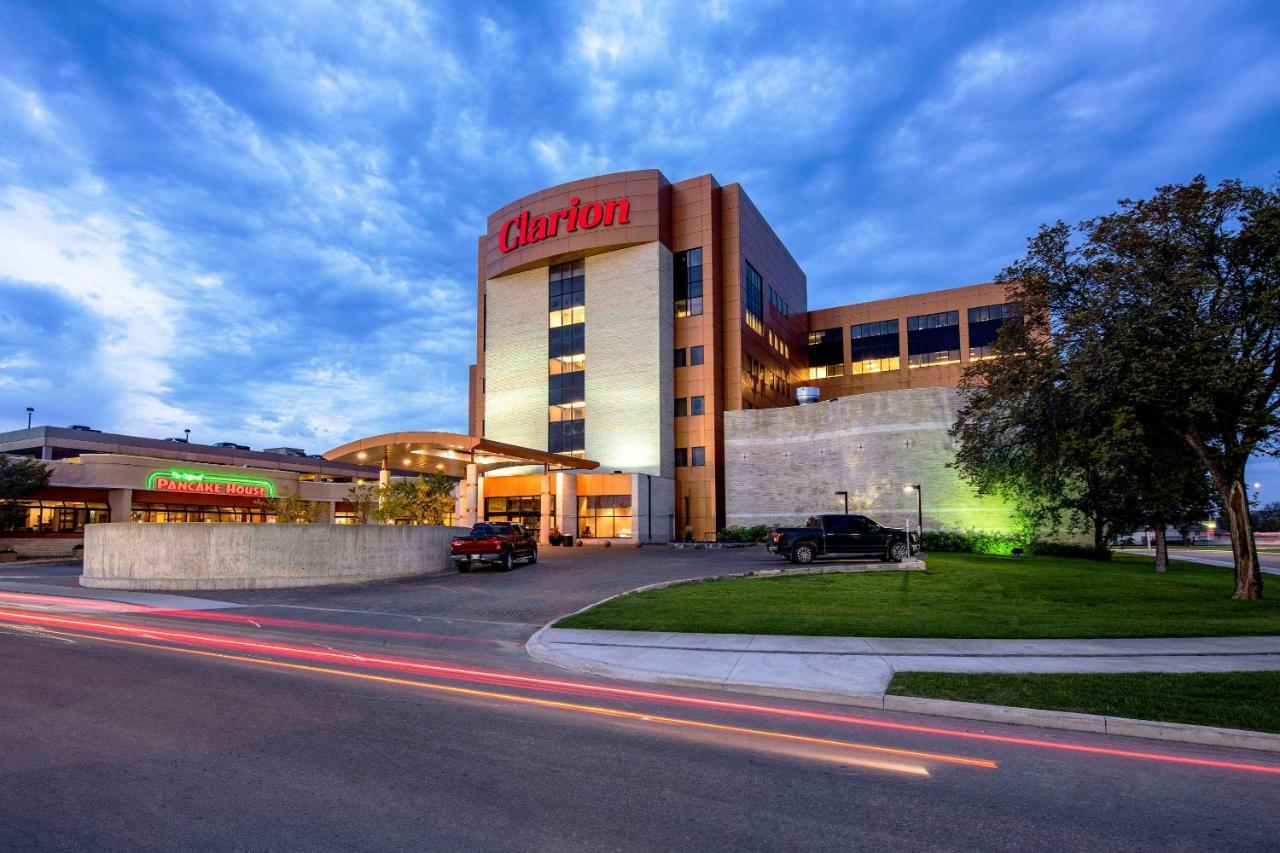 Clarion Hotel & Suites Winnipeg Exteriér fotografie